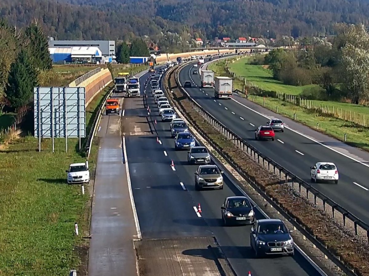 PRIPRAVITE SE Ta Konec Tedna Po Primorski Avtocesti Po Enem Pasu