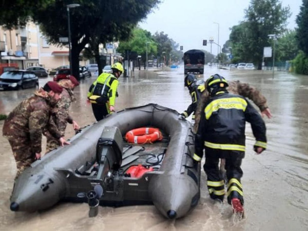 Più di 13.000 persone sono già state evacuate (FOTO, VIDEO)